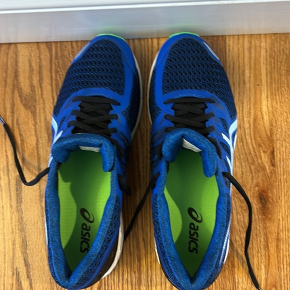 Mens ASICS size 11 Sneakers - Picture 7 of 8